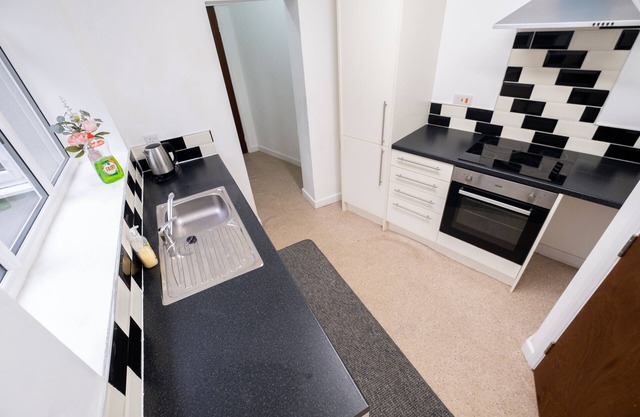 Awesome Home Stoke-on-trent