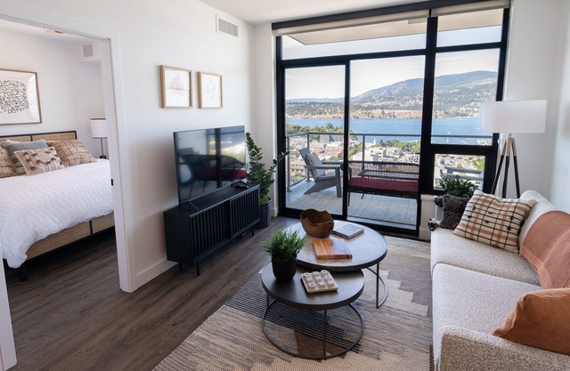 Awesome View 21 two bedroom one bath downtown lake view near the beach