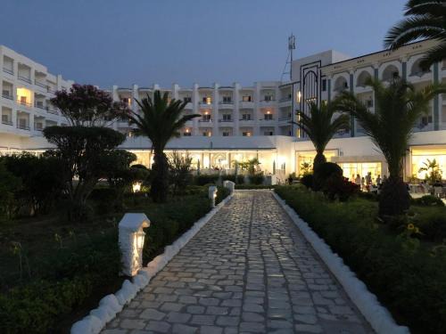 Aylimas Family Hotel