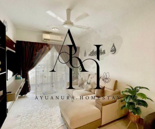 Ayuanura Homestay