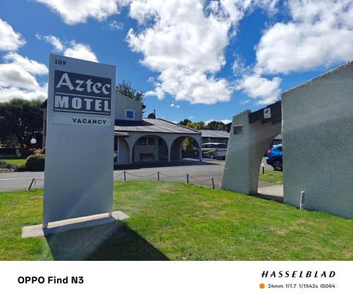 Aztec Motel