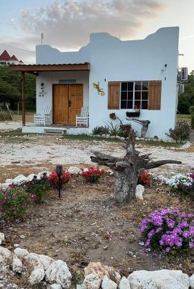 Azteca Villas