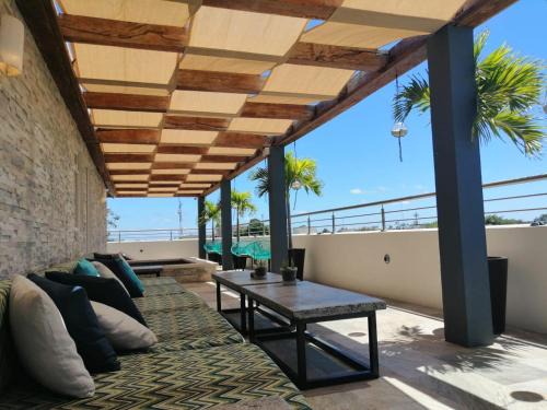 Azura Boutique Hotel
