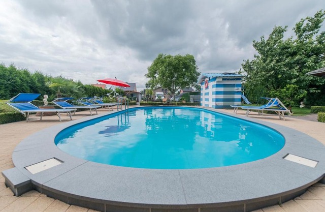 B&B Casa Roman & Vakantiewoning voor 1 pers tot max 32 personen