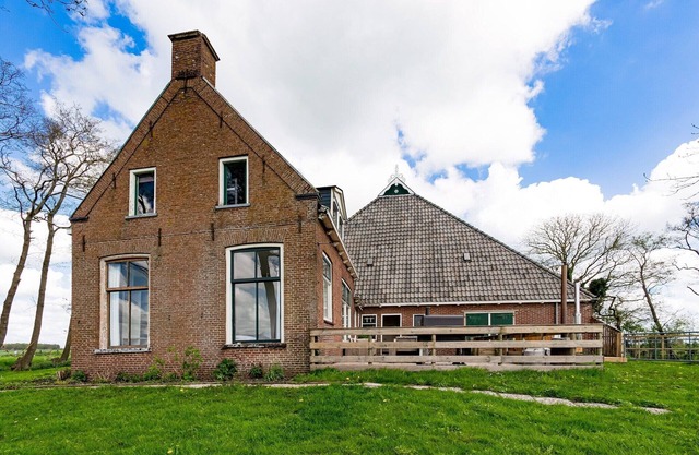 Casa vacacional en Suwald con baסera