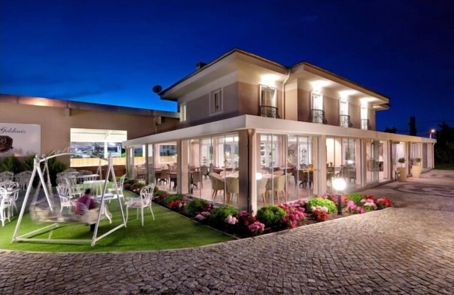 B.equine Range Hotel