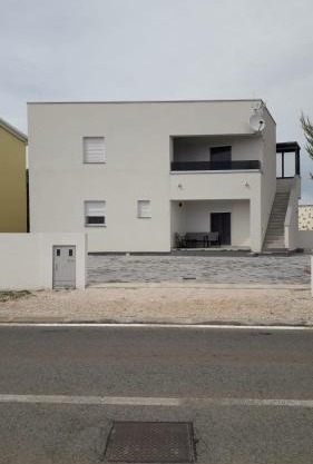 B&L Apartments