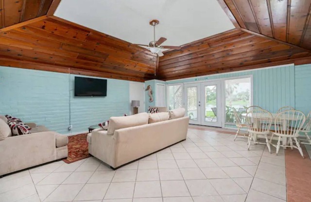 B Relaxing waterfront 3bdrm 2bath countryside home!