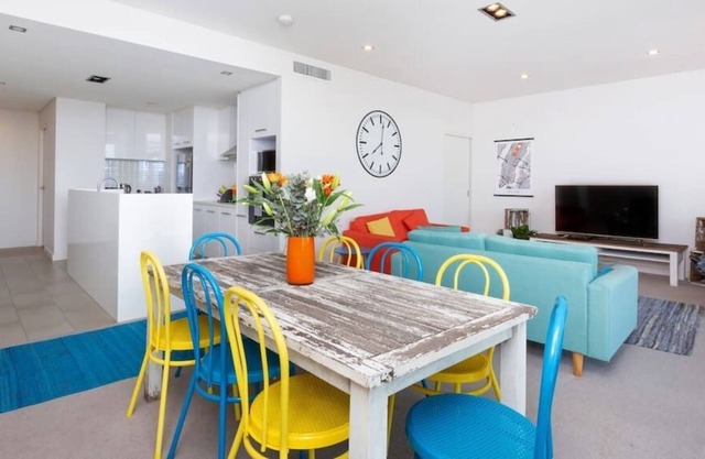 B1/201 1 Flinders st · Colour & Swank at The Mill in the Heart of CBD!