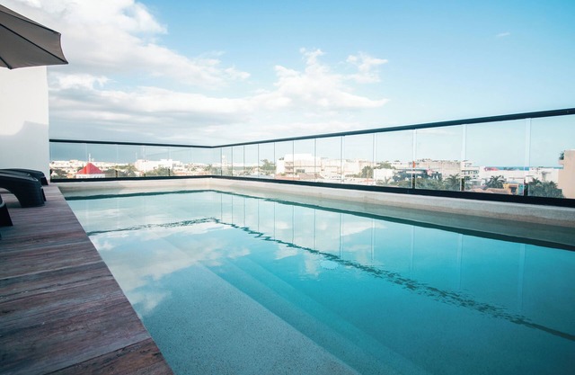 B10 Distinctive Hotel