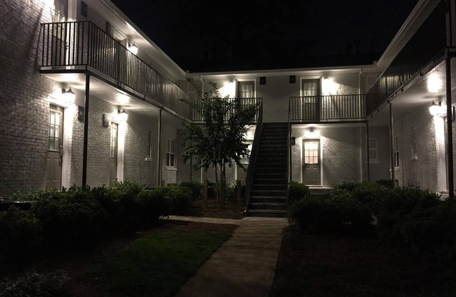 B1bi Clean Cozy Convenient Condo in Buckhead w Free Parking