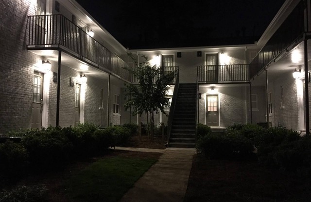 B2bl Cute Condo Walkable to Midtown 1 Block From Marta