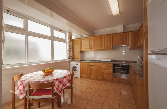 B45 - Main Avenue 2 Bed Apartment