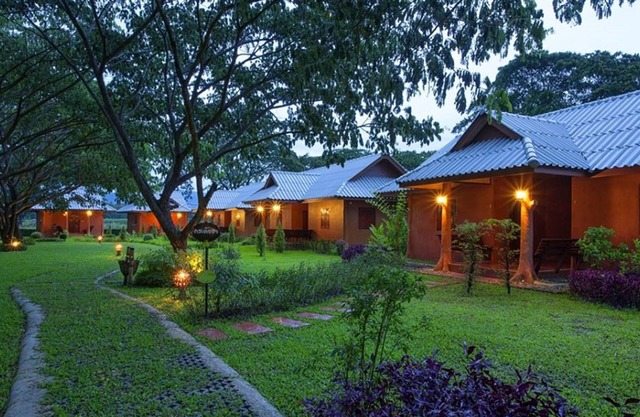 Baan Din Dee resort