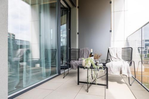 Baby friendly apt with terrace and AC in Karlín by Prague Days