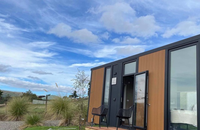 Bacardi Heights Waikaia by Tiny Away