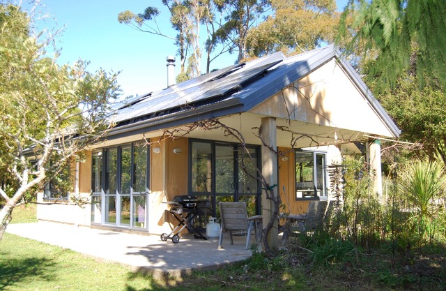 Bach, Golden Bay Lodge
