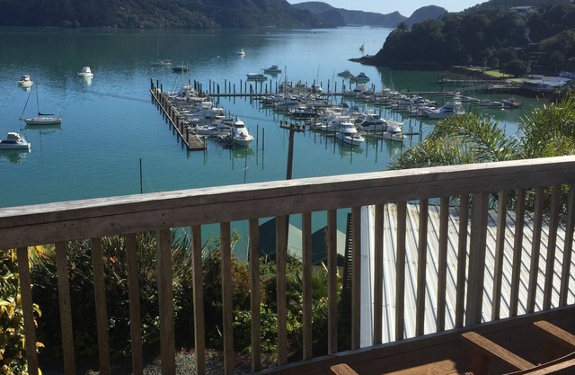 Bach en el cielo de Whangaroa