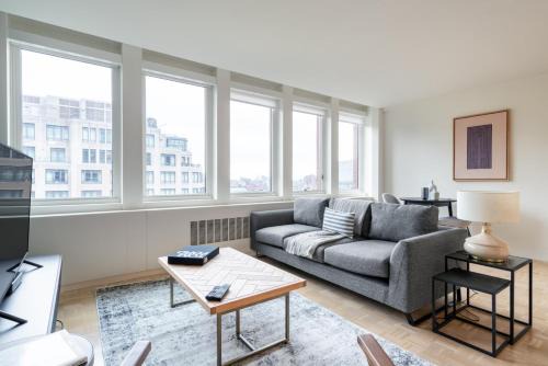 Back Bay 1BR w Gym Doorman nr Esplanade BOS-250