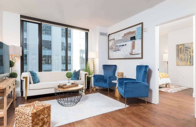 Back-Bay Upscale Central Condo Bos Common Downtown