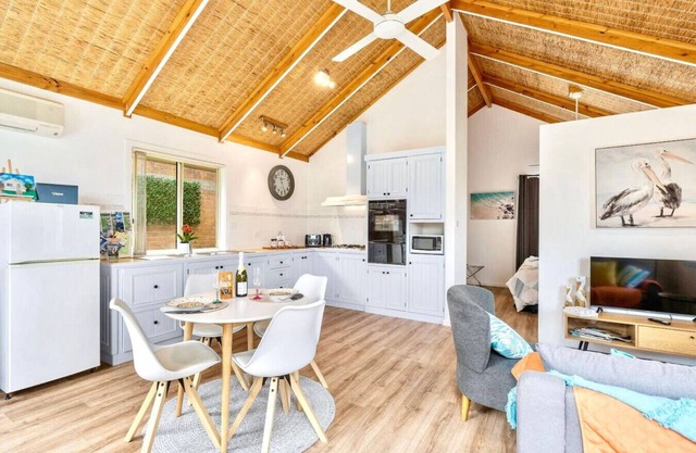 Back 'O' Burke Victor Harbor