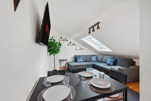BackHome - BUSINESS&FAMILY - Parken, 3-Zimmer, SmartTV, Balkon, Waschmaschine, ruhige Stadtrand-Lage, Netflix, 60qm, 24h Checkin