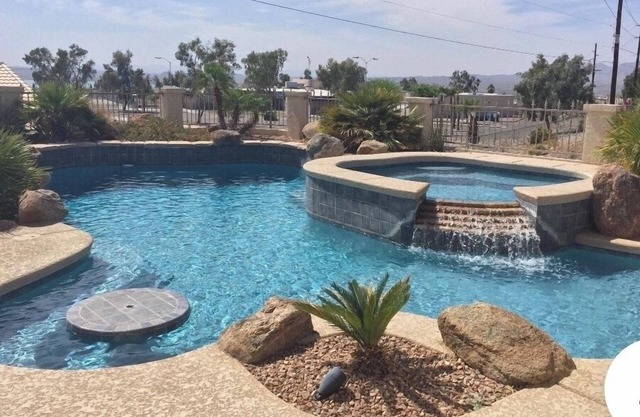 Backyard Paradise, casa con encanto y excelente ubicación