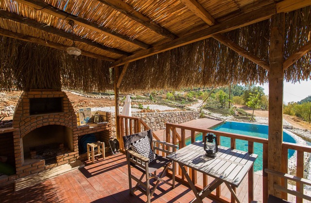"" Badem Cabin "Un refugio de montaña ecológico mediterráneo por excelencia ...