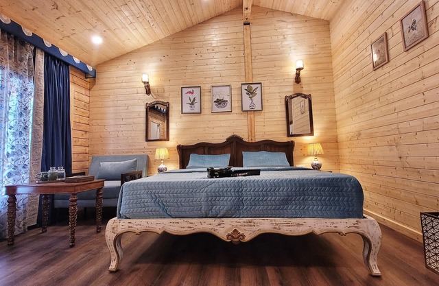 Badri Resort Mana