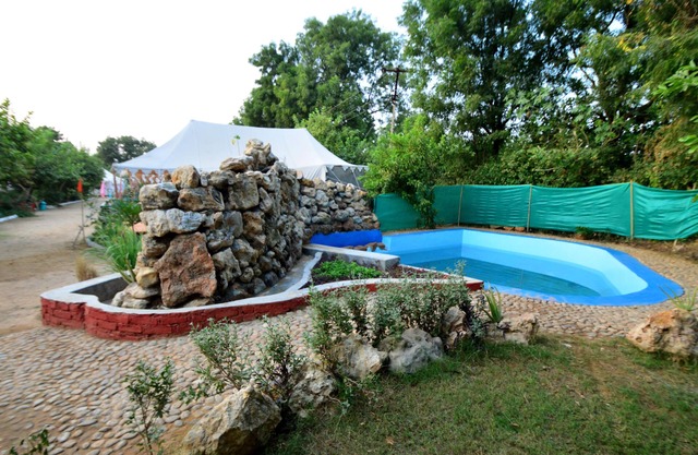 Bagh Dera Camp