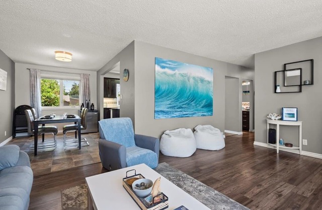 Bahama Breeze-Beach-Themed Home-Hot Tub & Cozy