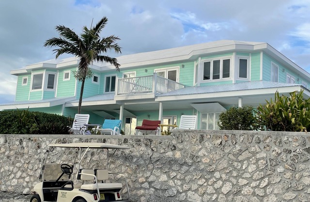 Remodelado 2019: pasos hacia el océano + piscina de 30 pies, ubicación central de White Sound