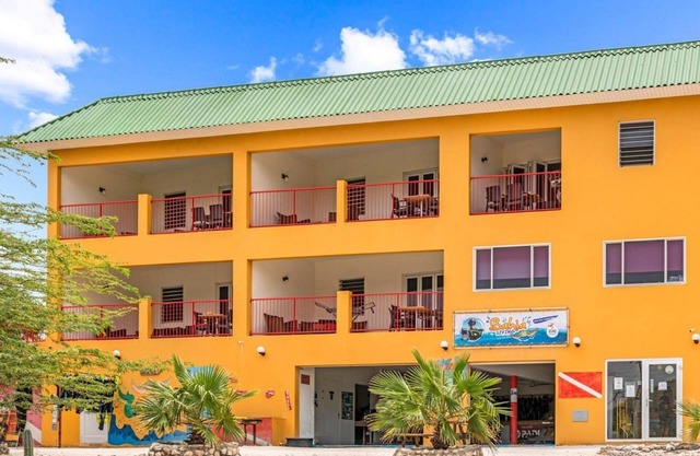 Bahia Apartments & Diving - 2-Bedroom Apartment