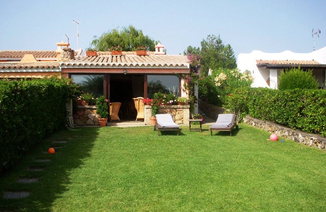 Baja Sardinia, Costa Smeralda. Villa a stone's throw from the sea.
