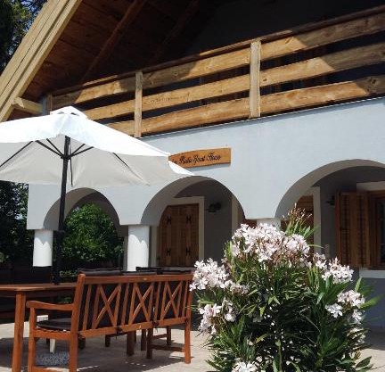 Balaton Rustic Guesthouse