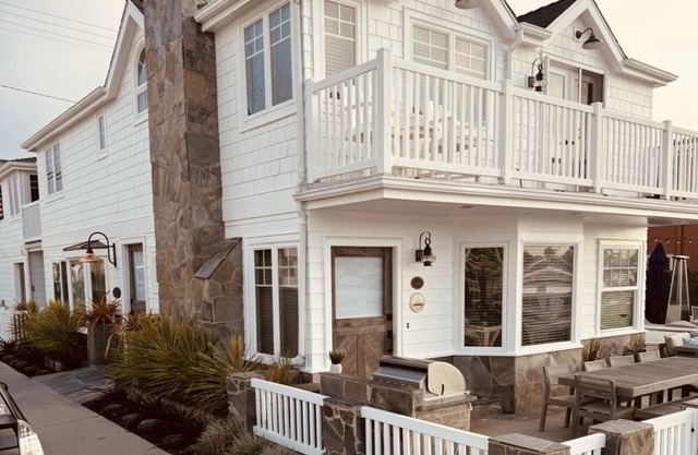 Balboa Island Bayfront Beach House con muelle privado!
