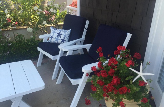 Balboa Island Cottage Pasos a la bahía, remodelado con chimenea y decoración de playa