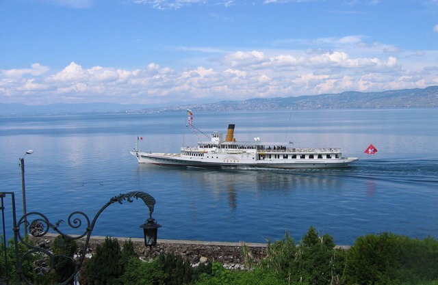 Balcón sobre el lago de Ginebra, cerca de Evian-les-Bains-le lac y Thollon-le ski