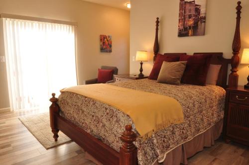 Balcony Suite Fraser Family Vineyard Stay in Amador