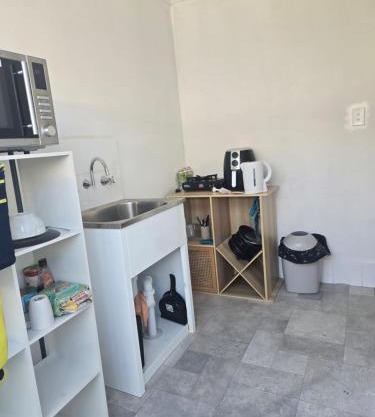 Baldivis Basic Apartment