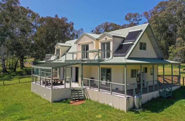 Balewood House - Unique country getaway