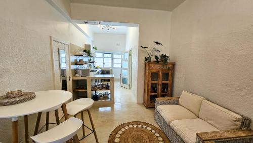 Bali Beach Flats, Muizenberg