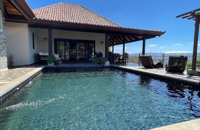 Bali-Home con la mejor vista, privacidad, piscina, wifi, barbacoa, cerca de la playa / cascada / Ziplng, et