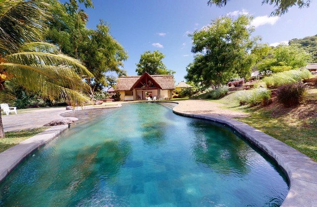 Balinese villa in a quiet private domain