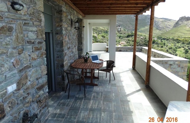 Balkonikarystos (To Mpalkoni tis Karistou)
