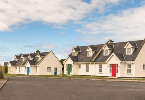 Ballybunion Holiday Cottages No 7 by Trident Holiday Homes