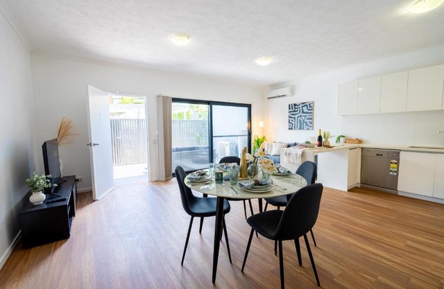 Balmoral Apartment - Airy & Light-filled City Edge Comfort Stay