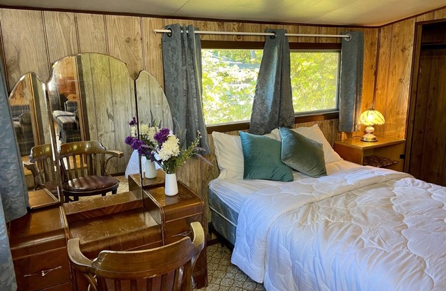 Balsam Lake Villa Cottages: 3-Bedroom Cottage #3