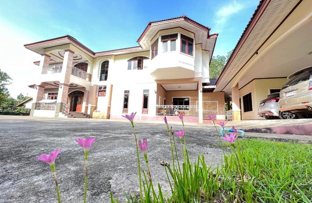 Ban Ploy Home Stay