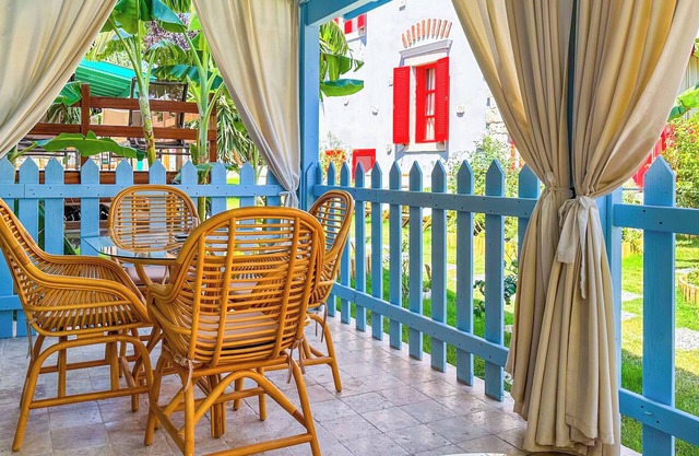 Banana Alaçatı Food & Stay - Adults Only